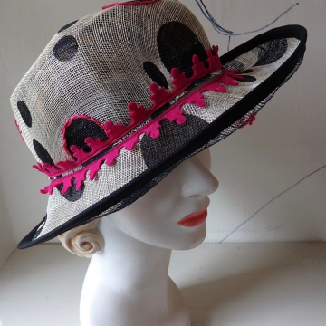 Airy Dot Hat
