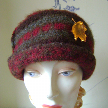 Thick Hat with Copper Leaf