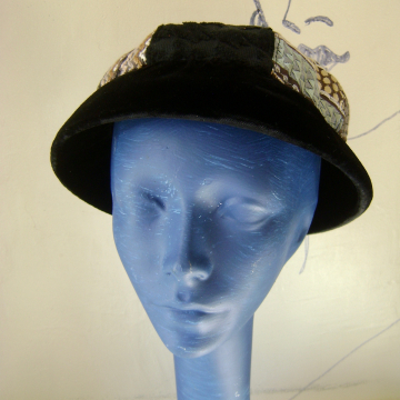 Wedge with Velvet brim