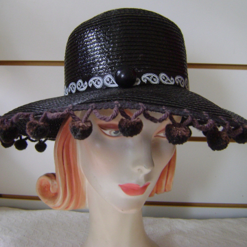 Shiny Hat with Dingle Balls!