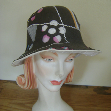 Peek-a-Boo Flower Power Bucket