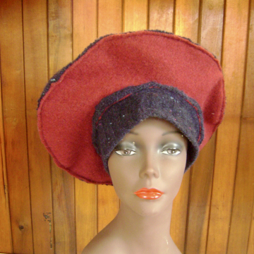 Two Toned Beret with Snowflake