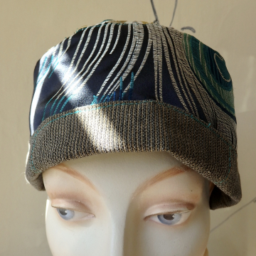 Reversible Peacock Pillbox